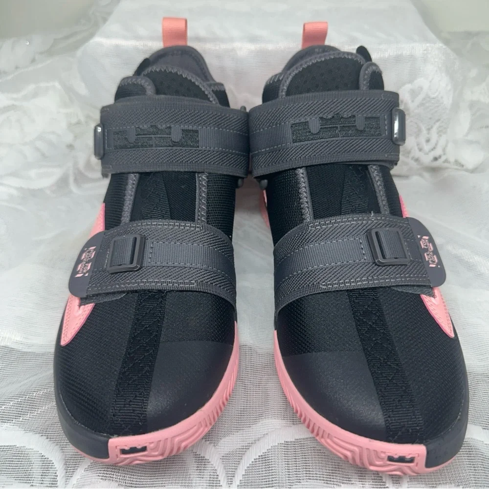 Nike Kids Lebron James Soldier Xlll Basketball Shoes Black AR7585 005 Size 5.5 Y